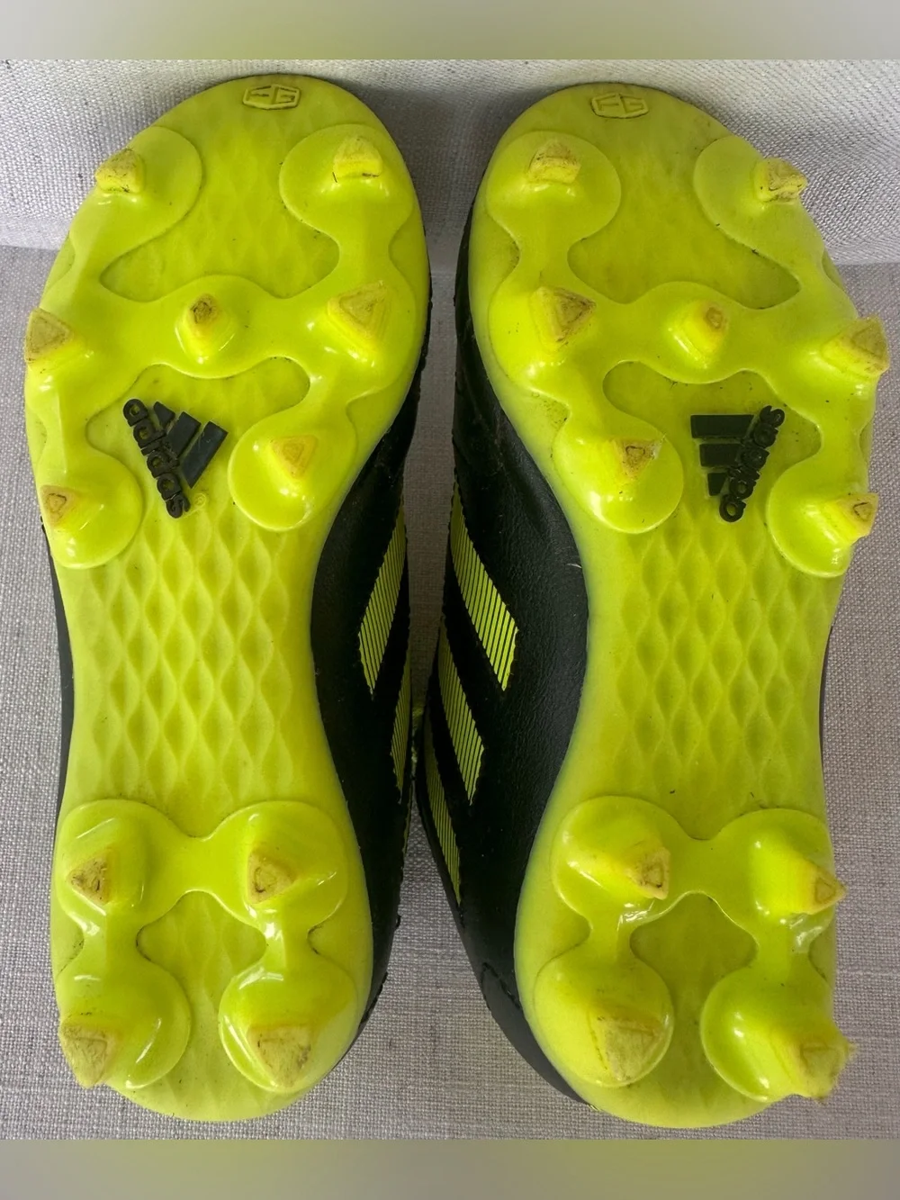 Adidas Goletto FG Soccer Cleats Kids US 11K Black Solar Yellow Youth EU 28.5